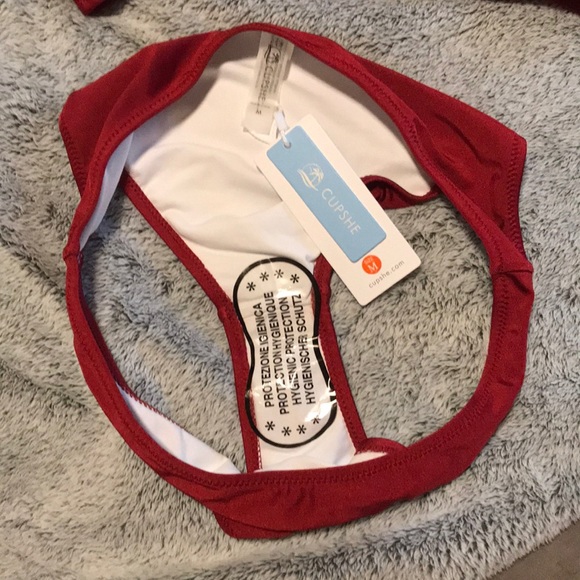 CUPSHE get strappy red bikini size medium NWT - Picture 5 of 9